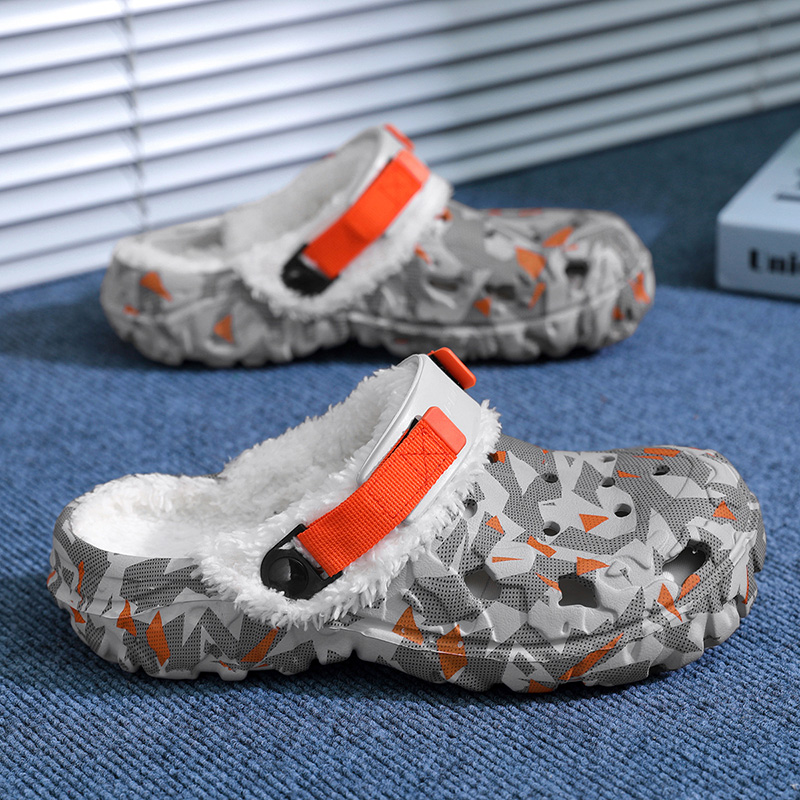 Men Shoes Runners - Nowe męskie kapcie zimowe, lekkie klapki